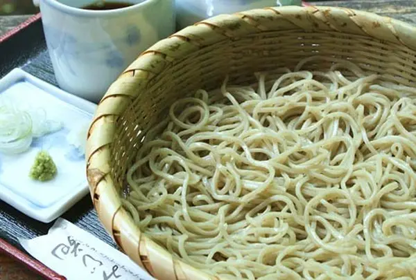 月待の滝もみじ苑