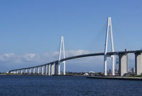 新湊大橋