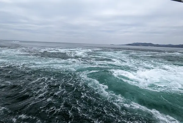 小型水中観潮船 アクアエディ