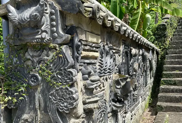 聖福寺(瓦塀)