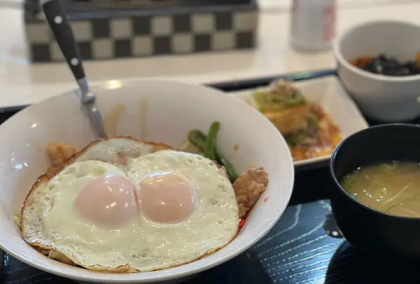 【スタジアム周辺】キッチン SALA