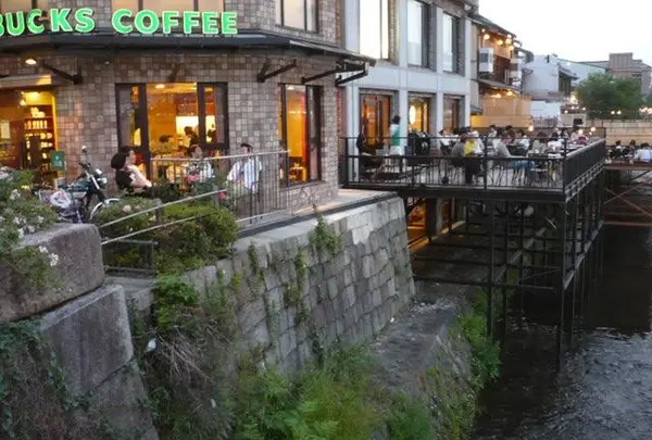 スターバックスコーヒー京都三条大橋店