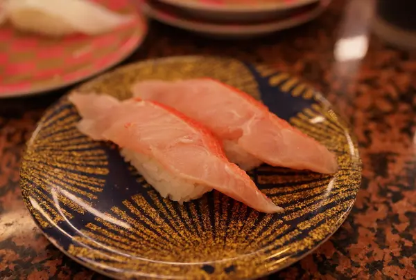 回転寿司 おかべ屋