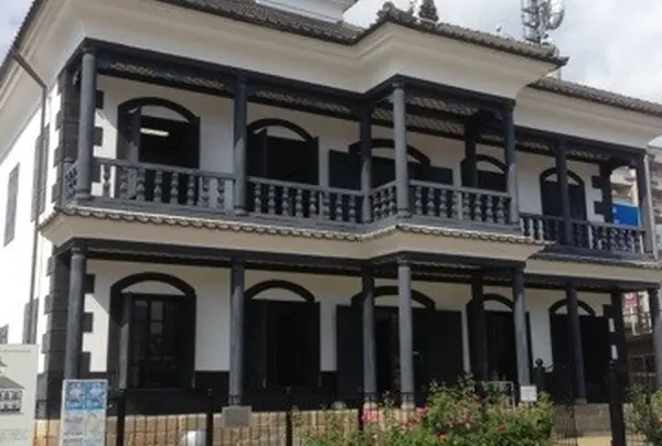 甲府市藤村記念館（旧睦沢学校校舎）