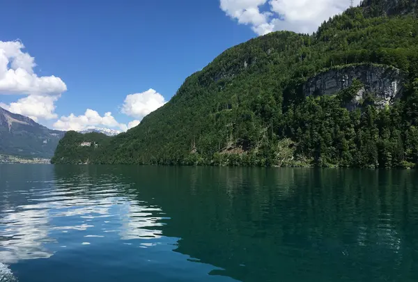 ギースバッハ船着場 (Giessbach See)