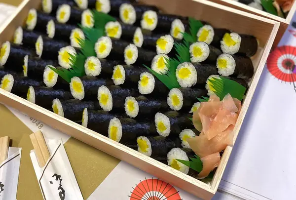 中村屋助六寿司専門店