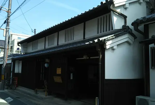 奈良市ならまち格子の家