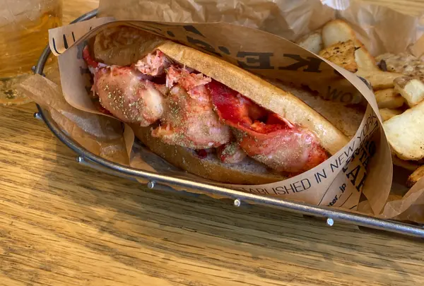 Luke's Lobster