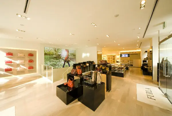 FURLA 銀座店