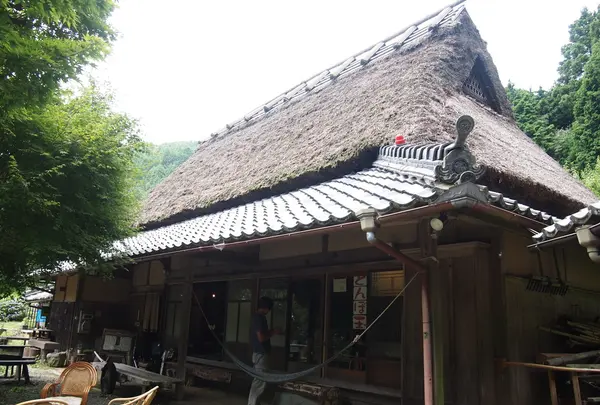 茅葺き茶屋 月空