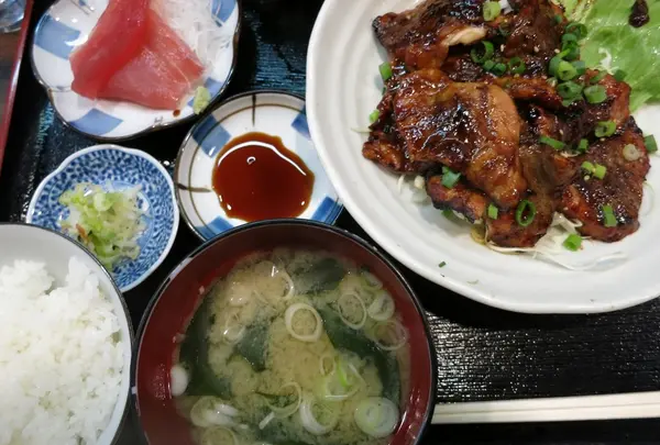 まぐろ工房・くろば亭