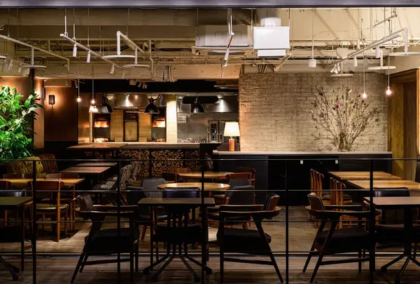 薪火レストラン「スモークドア」