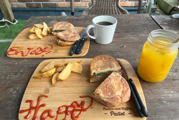 PANINO & COFFEE - PALLET（パレット）