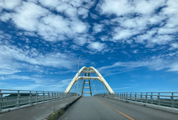 瀬底大橋
