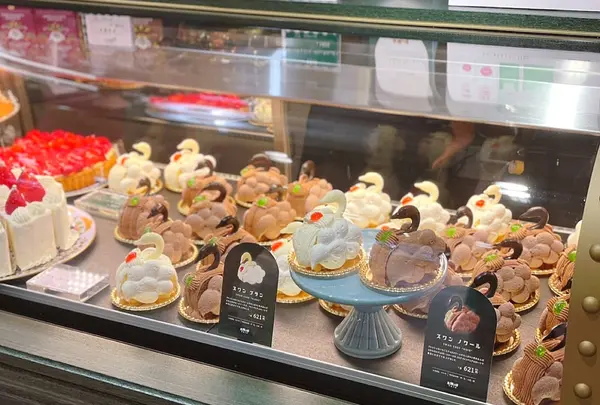 太陽ノ塔 洋菓子店 阪神梅田本店
