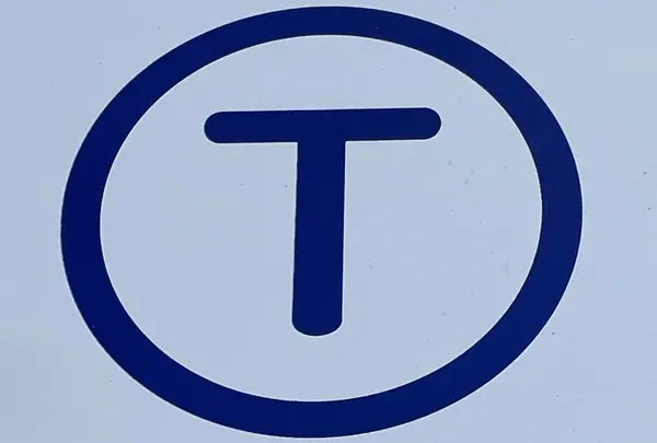 ポルト・ド・クリニャンクール - ピュス・ド・サン=トゥーアン駅
(Station Porte de Clignancourt - Puces de Saint-Ouen)