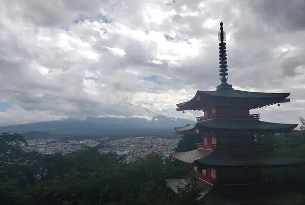 新倉山浅間公園