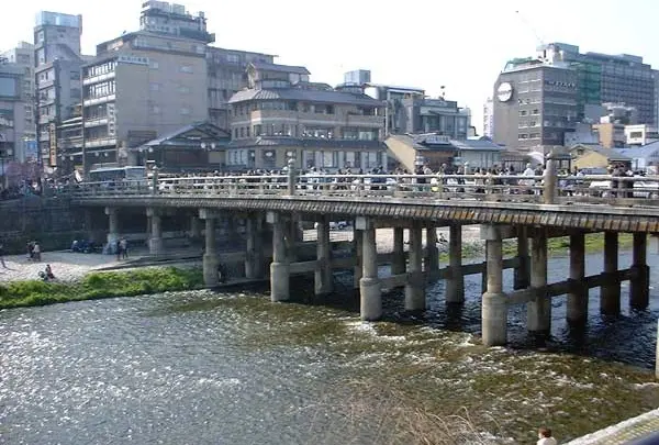三条大橋