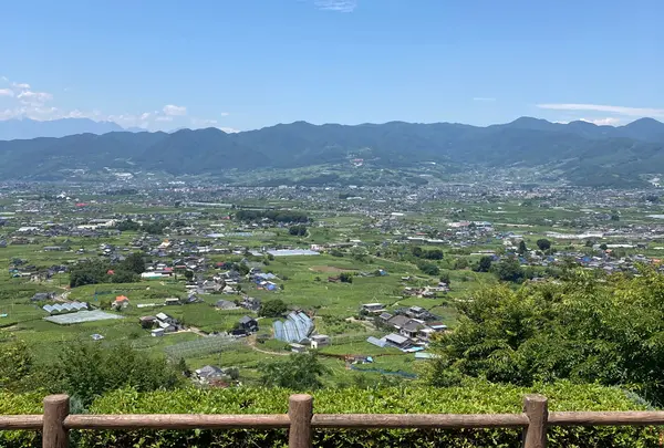 甲州市勝沼ぶどうの丘
