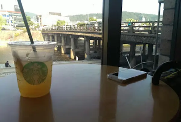 スターバックスコーヒー京都三条大橋店