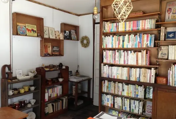Greenpoint books & things