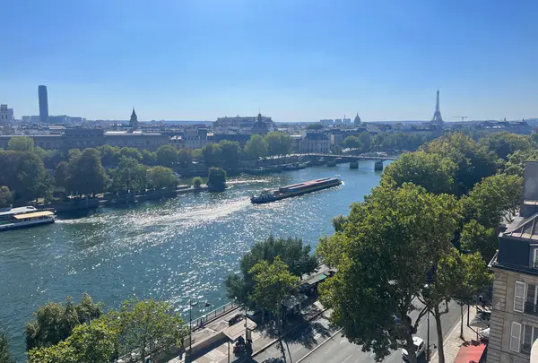 Le Tout-Paris - Cheval Blanc Paris