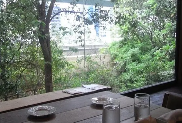 Label cafe OSAKA