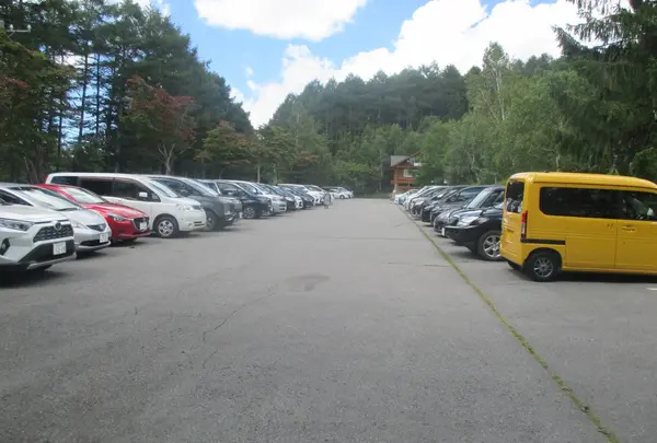 蓼科牧場駐車場