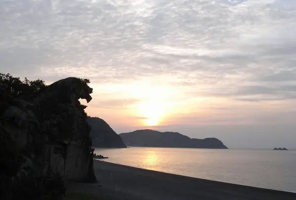 獅子岩