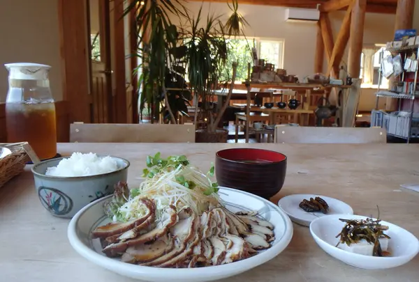 ロードハウス ネスト