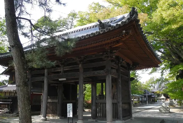 渡岸寺観音堂（向源寺）