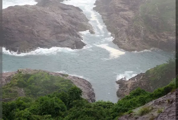 クルスの海