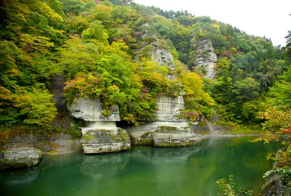 塔のへつり
