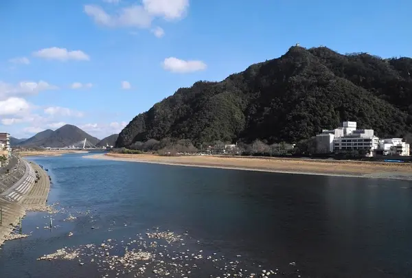 とりあえず長良川と金華山へどうぞ