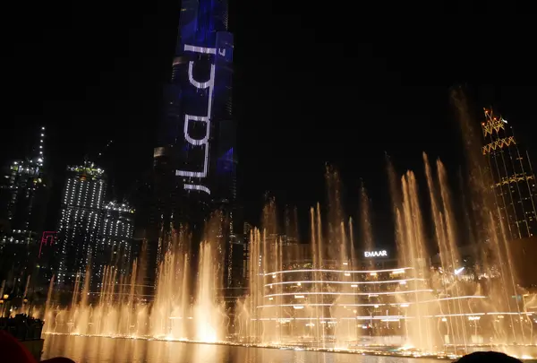 ドバイ噴水の写真・動画_image_1203706