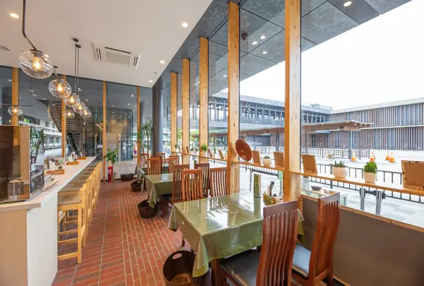 Lunch & Cafe 鹿珈（ロカ）