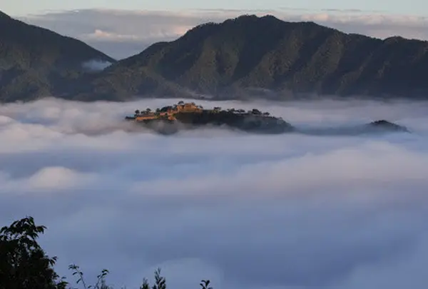 立雲峡