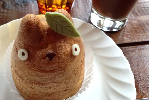 白髭のシュークリーム工房