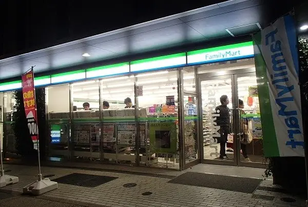 ファミリーマート 横浜岡野一丁目店