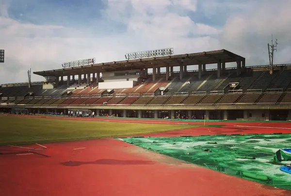静岡県草薙総合運動場陸上競技場