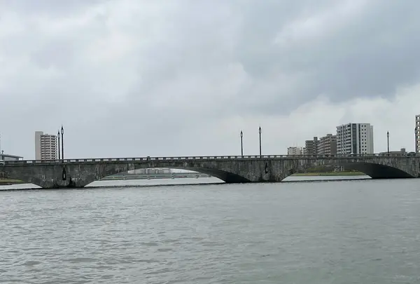 萬代橋