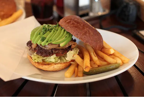 GRILL BURGER CLUB SASA