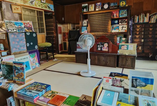 本屋 ともひさし