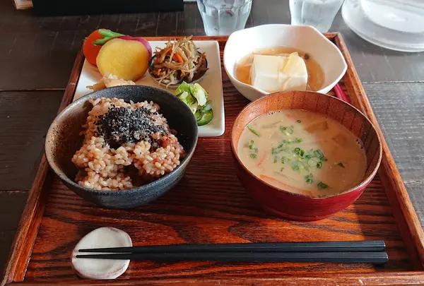 玄米心食 あいすなお