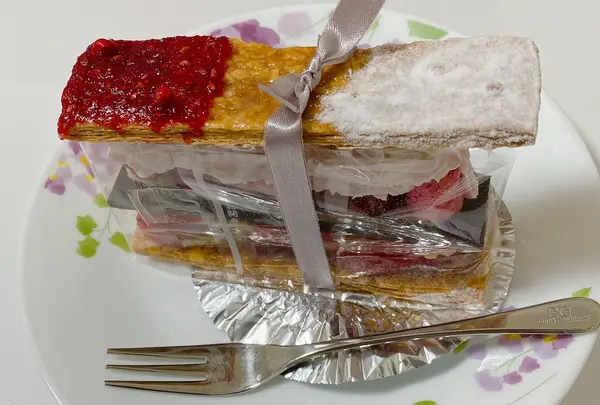 MAISON DE FROUGE メゾン・ド・フルージュ