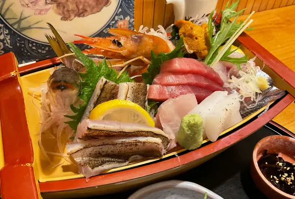 魚楽亭