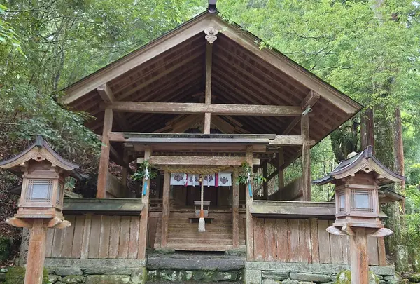 丹生川上神社（摂社丹生川上神社本殿）