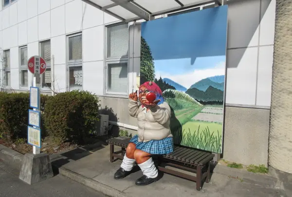 妖怪ベンチ「山姥」