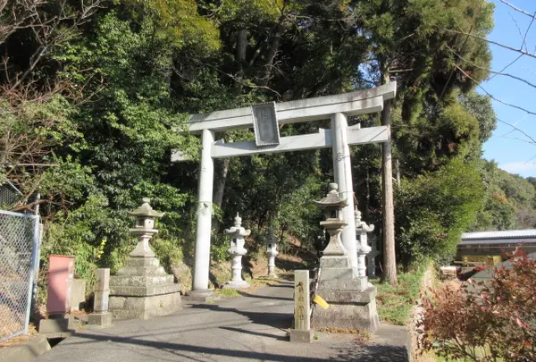 新殿神社