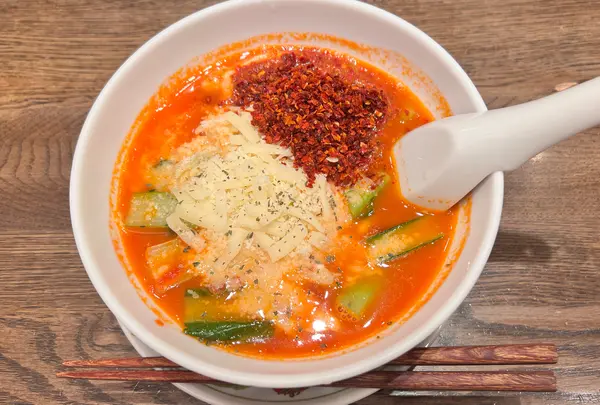 太陽のトマト麺